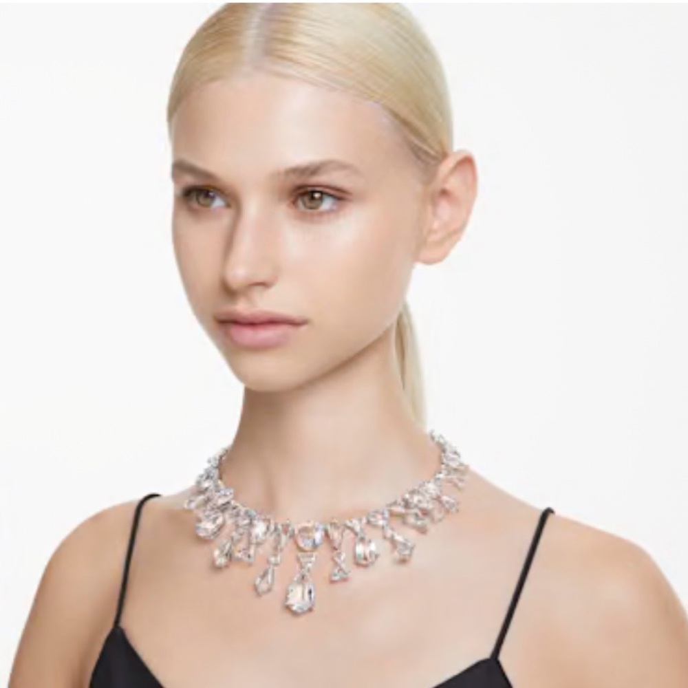 Swarovski Ariana Grande Statement Crystal Necklace discontinued $2500. Last one - Picture 4 of 17